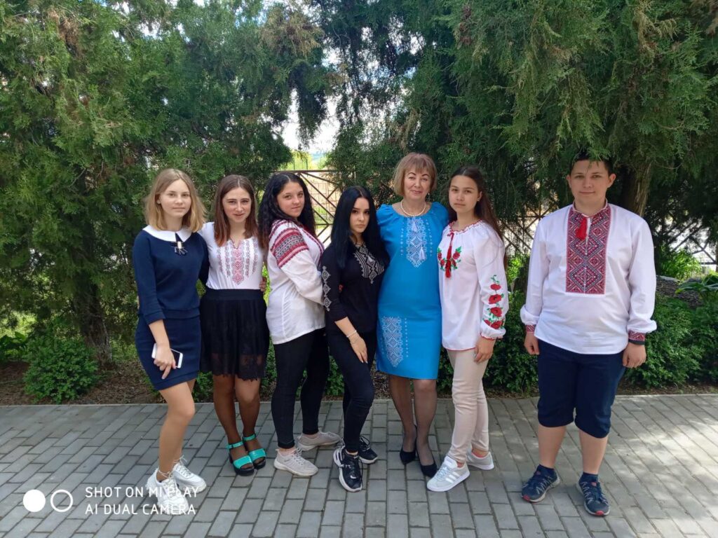 Вітаємо з щирим і красивим святом - Днем Вишиванки!