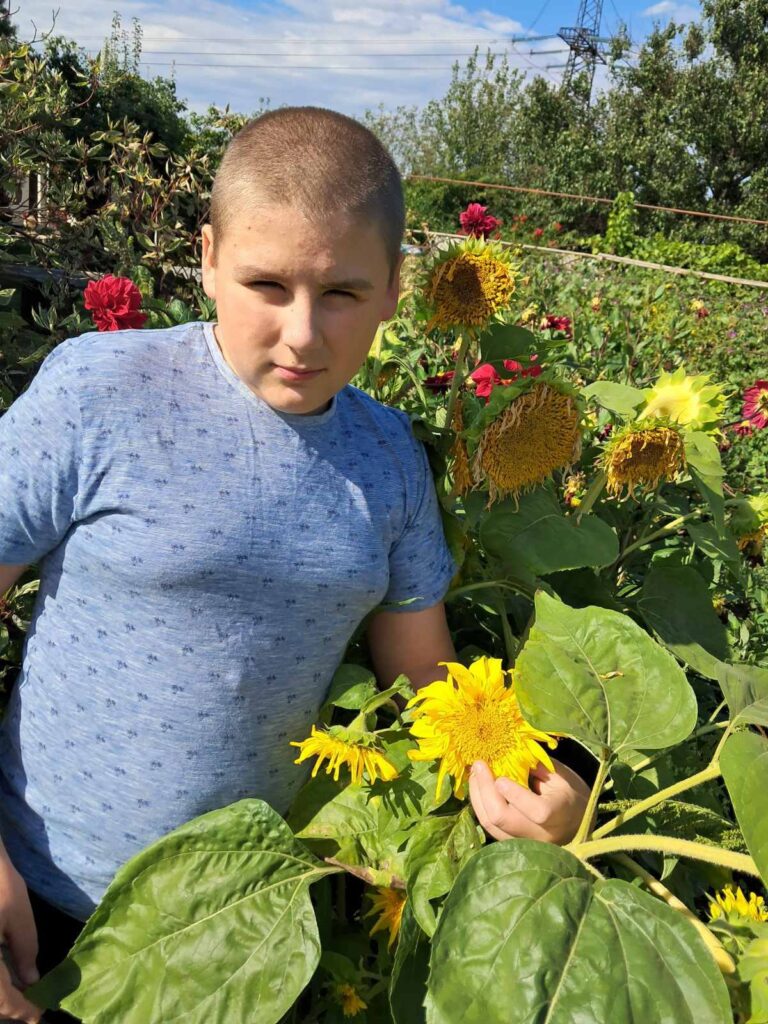 День пам'яті загиблих захисників та захисниць України День пам'яті загиблих захисників та захисниць України